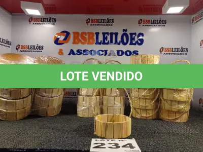 LOTE 234 - 36 – CESTAS DE MADEIRA (NO ESTADO, NÃO SABEMOS SE FUNCIONA. LEILÃO NÃO TEM GARANTIA E NEM DEVOLUÇÃO, SUJEITO A POSSÍVEIS AVARIAS VISÍVEIS/OCULTAS E/OU AUSÊNCIA DE COMPONENTES)