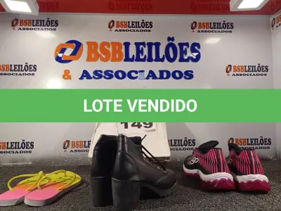 LOTE 149 - 03 – PARES DE CALÇADOS FEMININOS Nº 36 (NO ESTADO, NÃO SABEMOS SE FUNCIONA. LEILÃO NÃO TEM GARANTIA E NEM DEVOLUÇÃO, SUJEITO A POSSÍVEIS AVARIAS VISÍVEIS/OCULTAS E/OU AUSÊNCIA DE COMPONENTES)
