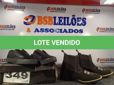 LOTE 349 - 02 – PARES DE CALÇADOS Nº 36 (NO ESTADO, NÃO SABEMOS SE FUNCIONA. LEILÃO NÃO TEM GARANTIA E NEM DEVOLUÇÃO, SUJEITO A POSSÍVEIS AVARIAS VISÍVEIS/OCULTAS E/OU AUSÊNCIA DE COMPONENTES)