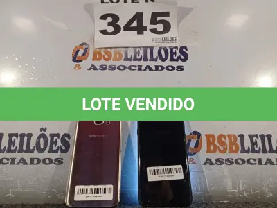 LOTE 345 - 02 – APARELHOS CELULARES DIVERSOS (NO ESTADO, NÃO SABEMOS SE FUNCIONA. LEILÃO NÃO TEM GARANTIA E NEM DEVOLUÇÃO, SUJEITO A POSSÍVEIS AVARIAS VISÍVEIS/OCULTAS E/OU AUSÊNCIA DE COMPONENTES)