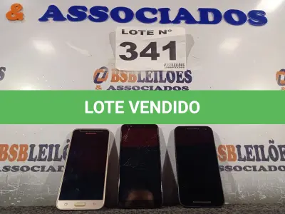 LOTE 341 - 03 – APARELHOS CELULARES DIVERSOS (NO ESTADO, NÃO SABEMOS SE FUNCIONA. LEILÃO NÃO TEM GARANTIA E NEM DEVOLUÇÃO, SUJEITO A POSSÍVEIS AVARIAS VISÍVEIS/OCULTAS E/OU AUSÊNCIA DE COMPONENTES)