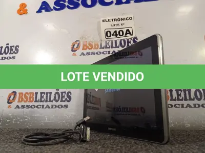 LOTE 040 - 01 TABLETE SAMSUNG TAB 2  16GB, WIFI, MODELO GT-P5110 (NO ESTADO, NÃO SABEMOS SE FUNCIONA. LEILÃO NÃO TEM GARANTIA E NEM DEVOLUÇÃO, SUJEITO A POSSÍVEIS AVARIAS VISÍVEIS/OCULTAS E/OU AUSÊNCIA DE COMPONENTES)