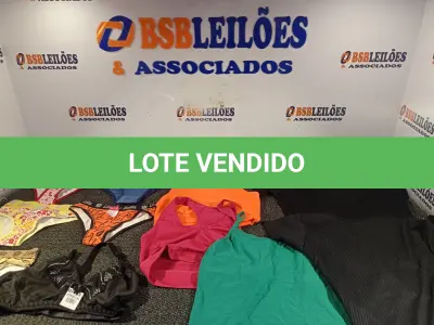 LOTE 326 - 12 – PEÇAS DE ROUPAS FEMININAS DIVERSAS (NO ESTADO, NÃO SABEMOS SE FUNCIONA. LEILÃO NÃO TEM GARANTIA E NEM DEVOLUÇÃO, SUJEITO A POSSÍVEIS AVARIAS VISÍVEIS/OCULTAS E/OU AUSÊNCIA DE COMPONENTES)