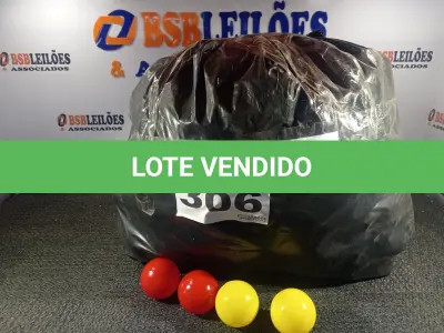 LOTE 306 - 01 - BOLINHAS PARA PISCINA COLORIDAS (NO ESTADO, NÃO SABEMOS SE FUNCIONA. LEILÃO NÃO TEM GARANTIA E NEM DEVOLUÇÃO, SUJEITO A POSSÍVEIS AVARIAS VISÍVEIS/OCULTAS E/OU AUSÊNCIA DE COMPONENTES)