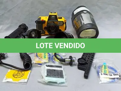 LOTE 135 - KIT MERGULHO FOTOGRAFIA SUBMARINA, SUBAQUÁTICA MARCA SEA & SEA, MODELO MOTOR MARINE II EX IMPORTADA  MADE IN JAPAN, 35 MM, MALETA  MADE IN USA, COMPLETA ASSESSÓRIOS INCLUSIVE ACOMPANHA UM FLASH ESTROBOSCÓPICO SUBAQUÁTICO DA MARCA SEA & SEA, MODELO YS-120, EM BOM ESTADO, NÃO TESTADO E SEM GARANTIAS, ESTA GUARDADA A TEMPOS SEM USO (NO ESTADO)