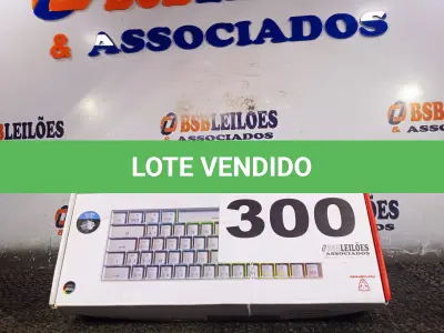 LOTE 300 - 01 - TECLADO GAMER MOTOSPEED CK61 (NO ESTADO, NÃO SABEMOS SE FUNCIONA. LEILÃO NÃO TEM GARANTIA E NEM DEVOLUÇÃO, SUJEITO A POSSÍVEIS AVARIAS VISÍVEIS/OCULTAS E/OU AUSÊNCIA DE COMPONENTES)