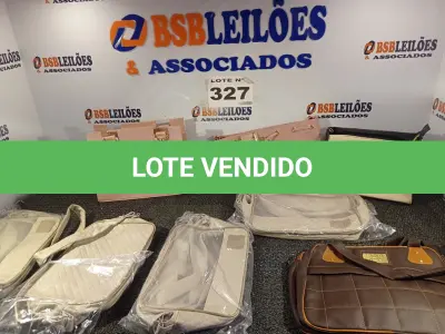 LOTE 327 - 13 - BOLSAS NECESSAIRE LIPO MANUAL CORPS LIGNEA E 04 BOLSAS DIVERSAS. (NO ESTADO, NÃO SABEMOS SE FUNCIONA. LEILÃO NÃO TEM GARANTIA E NEM DEVOLUÇÃO, SUJEITO A POSSÍVEIS AVARIAS VISÍVEIS/OCULTAS E/OU AUSÊNCIA DE COMPONENTES)