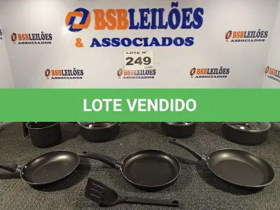 LOTE 249 - 01 - CONJUNTO DE PANELAS 07 PEÇAS ANTIADERENTE (NO ESTADO, NÃO SABEMOS SE FUNCIONA. LEILÃO NÃO TEM GARANTIA E NEM DEVOLUÇÃO, SUJEITO A POSSÍVEIS AVARIAS VISÍVEIS/OCULTAS E/OU AUSÊNCIA DE COMPONENTES)