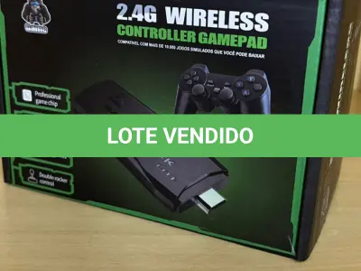 LOTE 027 - 01 VIDEOGAME STICKER COM 2 CONTROLES E CENTENAS DE JOGOS EMBUTIDOS(NO ESTADO)