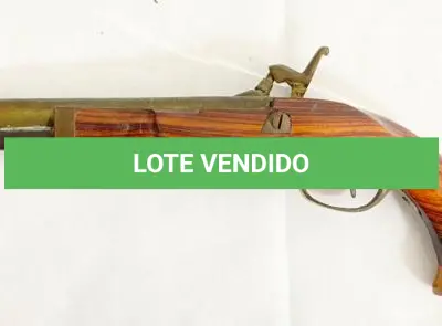 LOTE 253 - ANTIGA GARRUCHA DECORATIVA DÉCADA DE 80 RARIDADE MUITO BEM CONSERVADA  TAMANHO: 13X32 CM. (NO ESTADO)