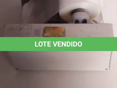 LOTE 428 - 01 PLASTIFICADORA FUNCIONA ATE O MOMENTO (NO ESTADO)