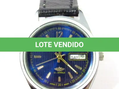 LOTE 276 - RELÓGIO RARO CITIZEN, MOSTRADOR NA TON AZUL SINALIZA DIA DO MÊS E SEMANA, AUTOMÁTICO, MECANISMO COM 21 SAFIRAS OU RUBIS, A PROVA D'ÁGUA, CAIXA EM AÇO, PULSEIRA EM COURO, (NO ESTADO)