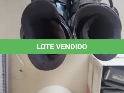 LOTE 417 - PAR DE KANGOO JUMPS TAMANHO L (NO ESTADO)
