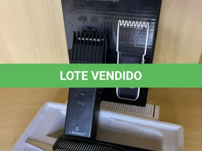 LOTE 033 - 01 BARBEADOR/ APARADOR DE PELOS COM ACESSÓRIOS(NO ESTADO)