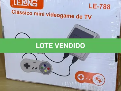 LOTE 012 - 01 VIDEOGAME CLÁSSICO COM 620 JOGOS EMBUTIDOS (NO ESTADO)