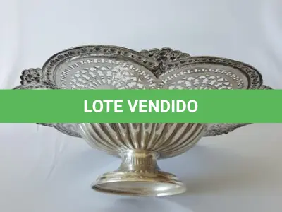 LOTE 287 - LINDA CESTA ESPESSURADA A PRATA MED 23 CM ALT E 28 CM DE DIÂMETRO.(NO ESTADO)