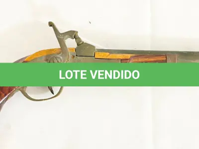 LOTE 253 - ANTIGA GARRUCHA DECORATIVA DÉCADA DE 80 RARIDADE MUITO BEM CONSERVADA  TAMANHO: 13X32 CM. (NO ESTADO)