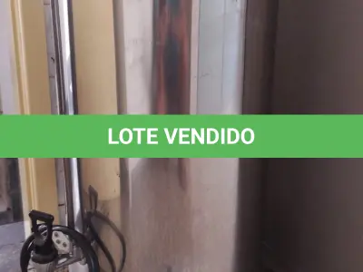 LOTE 424 - CAFETEIRA  EM INOX (NO ESTADO)