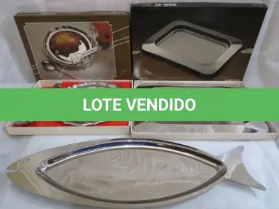 LOTE 212 - LOTE COM TRAVESSAS EM INOX, COM COLHER E PEGADOR, SEM USO (NO ESTADO)