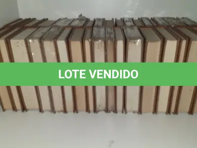 LOTE 606 - COLEÇÃO OS IMORTAIS DA LITERATURA UNIVERSAL 34 VOLUMES (NO ESTADO)