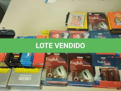 LOTE 593 - LOTE COM DIVERSOS CURSOS DE LÍNGUAS INGLÊS FRANCÊS (NO ESTADO)
