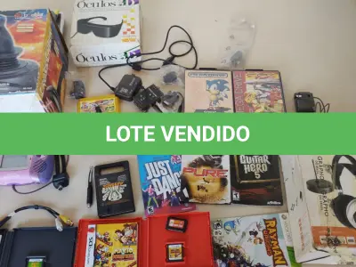 LOTE 483 - LOTE COM DIVERSOS ITENS DE VIDEOGAMES (NO ESTADO)