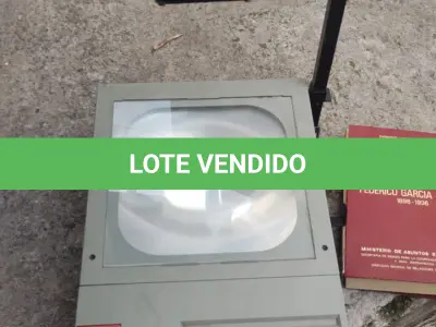 LOTE 541 - LOTE COM PROJETORES FILMADORA MAIS SLIDES (NO ESTADO)