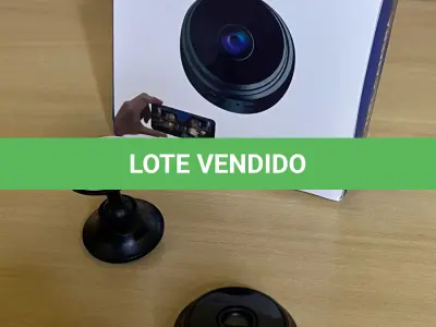 LOTE 085 - 01 MINI CÂMERA ESPIÃ WI-FI (NO ESTADO)