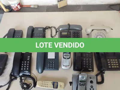 LOTE 494 - LOTE COM DIVERSOS TELEFONES (NO ESTADO)