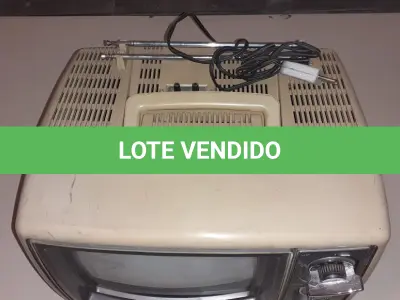 LOTE 468 - TV ANTIGA DÉCADA DE 80 LIGANDO PERFEITAMENTE ATE O MOMENTO SEM GARANTIA FUTURAS (NO ESTADO)