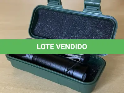 LOTE 126 - 01 LANTERNA TÁTICA PORTÁTIL (NO ESTADO)