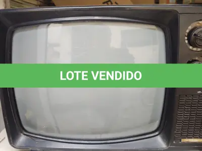 LOTE 467 - TV ANTIGA SILVER, POINT JAPAN, MEDIDAS, ALTURA 25CM LARGURA 35 CM, FUNCIONANDO ATÉ O MOMENTO(NO ESTADO)