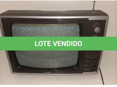 LOTE 466 - ANTIGA TV ANTIGA PHILCO DELUXE 17 FUNCIONANDO PERFEITAMENTE (NO ESTADO)