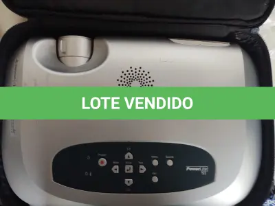 LOTE 439 - PROJETOR EPSON FUNCIONANDO PERFEITAMENTE (NO ESTADO)
