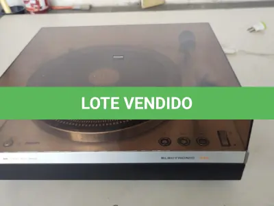 LOTE 512 - TOCA DISCO PHILIPS - DC SERVO BELT-DRIVE - ELETRONIC 312 LIGANDO NORMALMENTE OBEDECENDO TODOS OS COMANDOS ESTÁ SEM AGULHA (NO ESTADO)