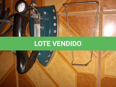 LOTE 501 - FERRO DE PASSAR ANTIGO A GÁS PEQUENO (NO ESTADO)