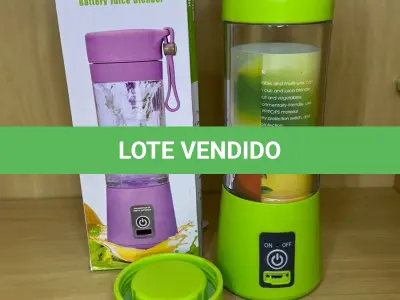 LOTE 079 - 01 LIQUIDIFICADOR ELÉTRICO COQUETELEIRA (NO ESTADO)