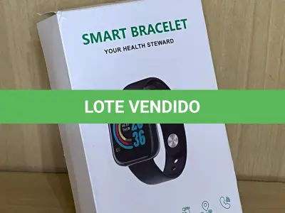 LOTE 130 - 01 SMARTWATCH SMARTBRACELET (NO ESTADO)