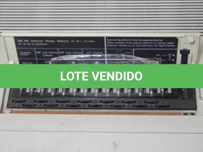 LOTE 465 - ANTIGO VÍDEO CASSETE VHS PORTÁTIL PANASONIC OMNIVISION, MODELO TV-5000, 127V, (NO ESTADO)