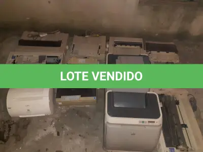 LOTE 464 - LOTE COM DIVERSOS ITENS INFORMÁTICAS CABOS PEÇAS, IMPRESSORAS (NO ESTADO)