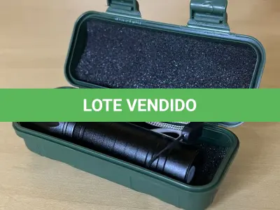 LOTE 136 - 01 LANTERNA TATICA PORTÁTIL (NO ESTADO)