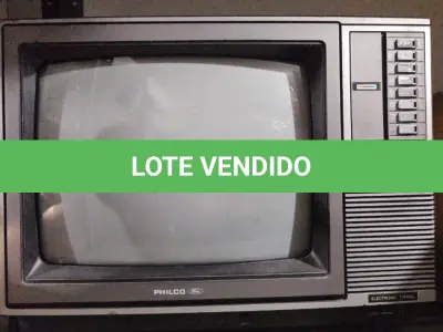 LOTE 473 - TV ANTIGA PHILCO FORD FUNCIONANDO PERFEITAMENTE ATE O MOMENTO, LARGURA 45CM,ALTURA 33CM (NO ESTADO)