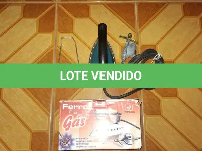 LOTE 501 - FERRO DE PASSAR ANTIGO A GÁS PEQUENO (NO ESTADO)