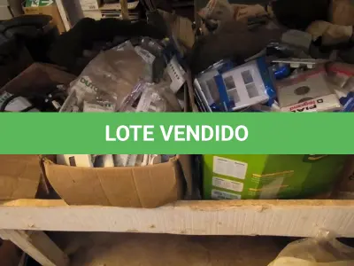 LOTE 051 - 01 LOTE COM ESPELHOS PARA TOMADAS (NO ESTADO)