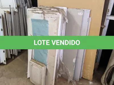 LOTE 032 - 01 LOTE COM PLACAS DE DRYWALL E PACAS DE FIBRA (NO ESTADO)
