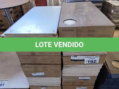 LOTE 192 - 27 CAIXAS DE REVESTIMENTO CETIM BIANCO 30CM X 60CM (NO ESTADO)