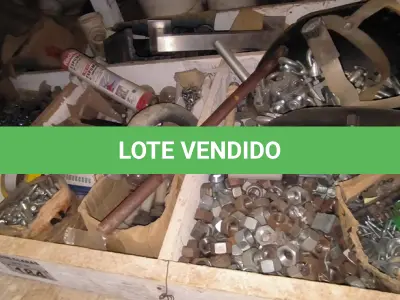 LOTE 184 - 01 LOTE COM ANILHAS DE AÇO, PORCA E PARAFUSOS (NO ESTADO)