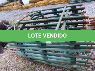 LOTE 270 - 01 LOTE COM GRADES EM FERRO NA COR VERDE (NO ESTADO)