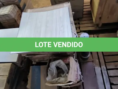 LOTE 187 - 01 LOTE COM PISOS DIVERSOS TAMANHOS E CORES (NO ESTADO)