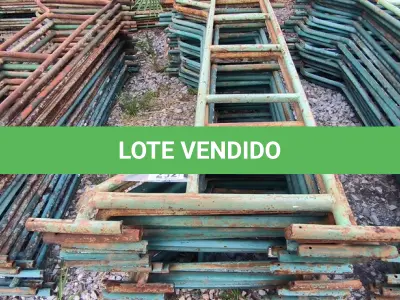 LOTE 252 - 01 LOTE COM GRADES EM FERRO NA COR VERDE (NO ESTADO)